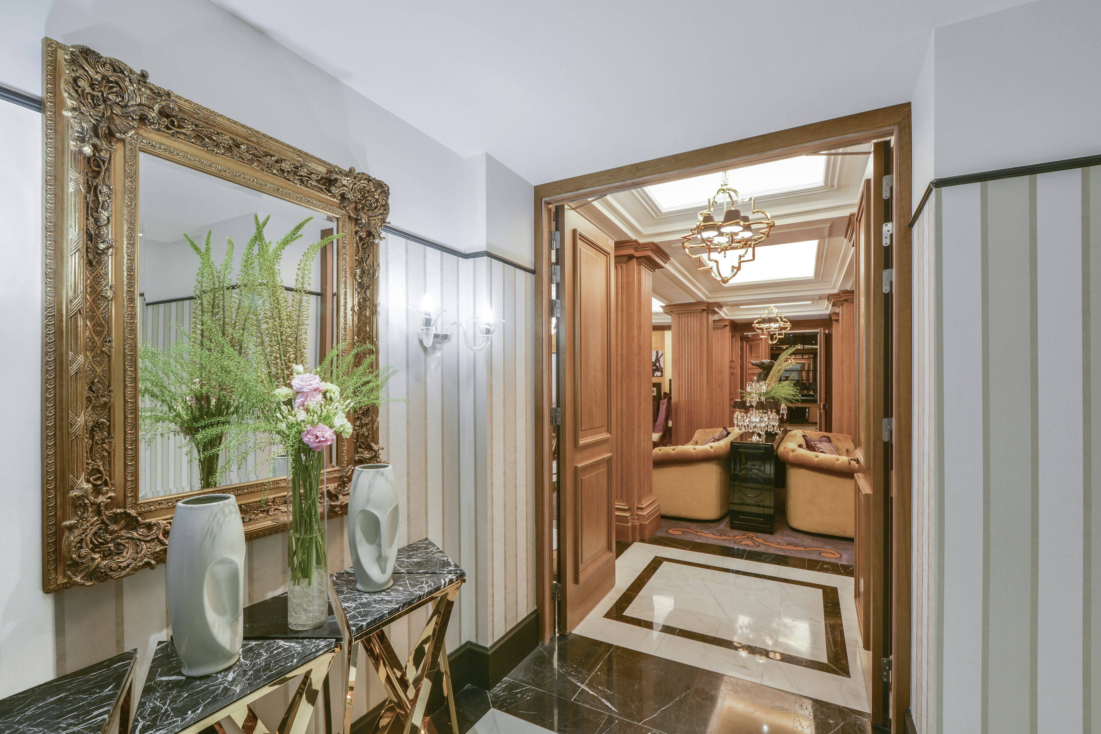 Maison Astor Paris Curio Collection By Hilton 43/43