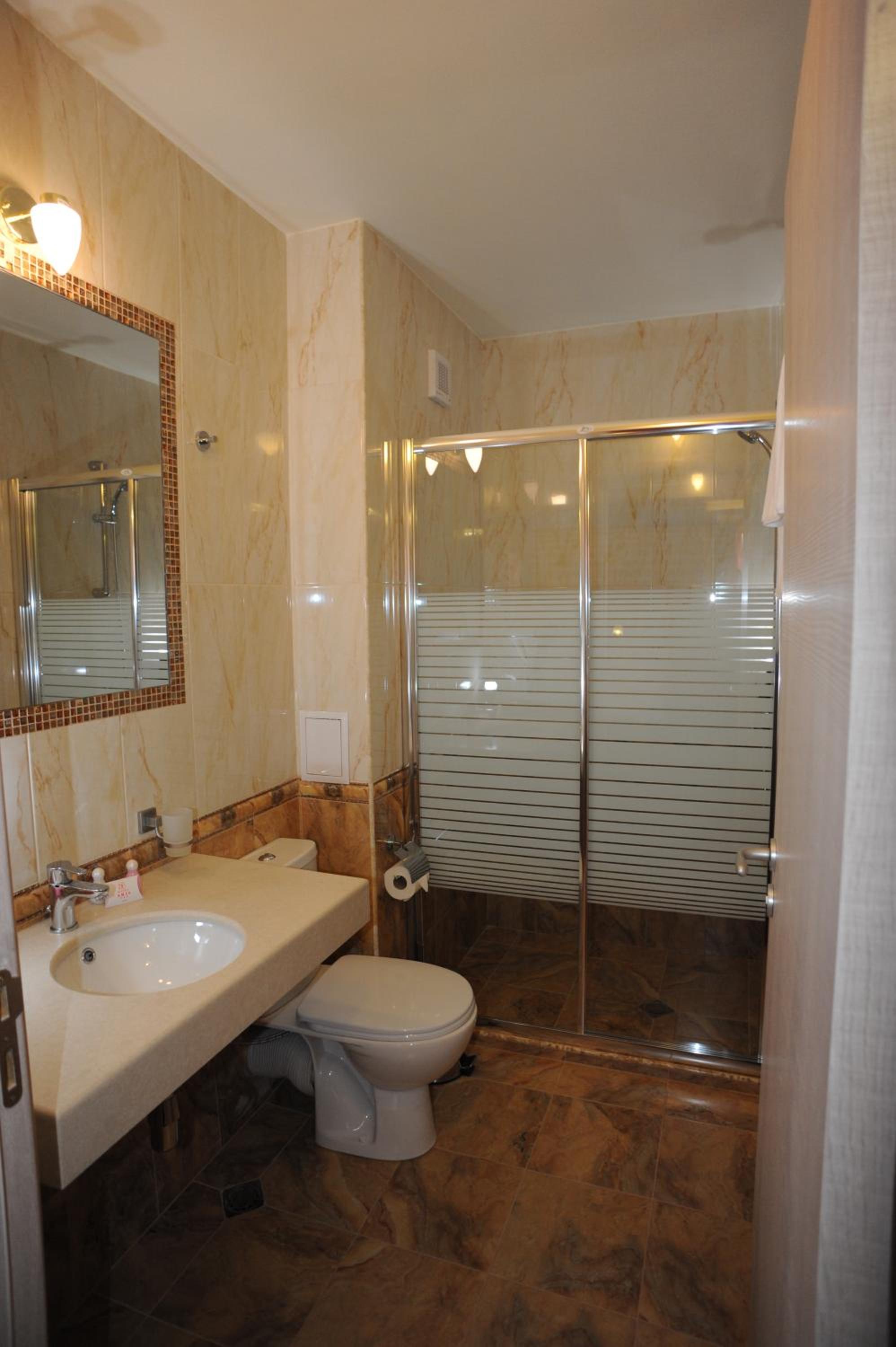 Hotel Adria 84/84