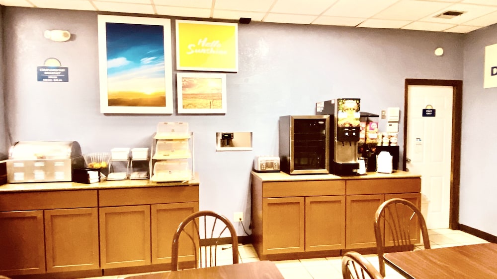Days Inn by Wyndham Salina South 52/60