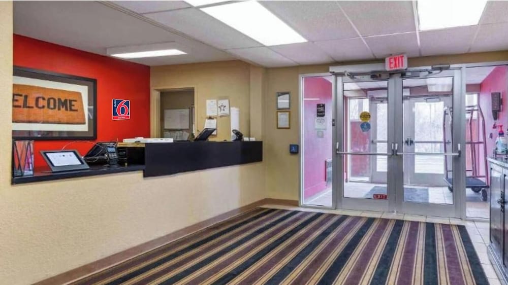 Lobby at Studio 6 Extended Stay Rochester Greece NY, ROCHESTER - NY