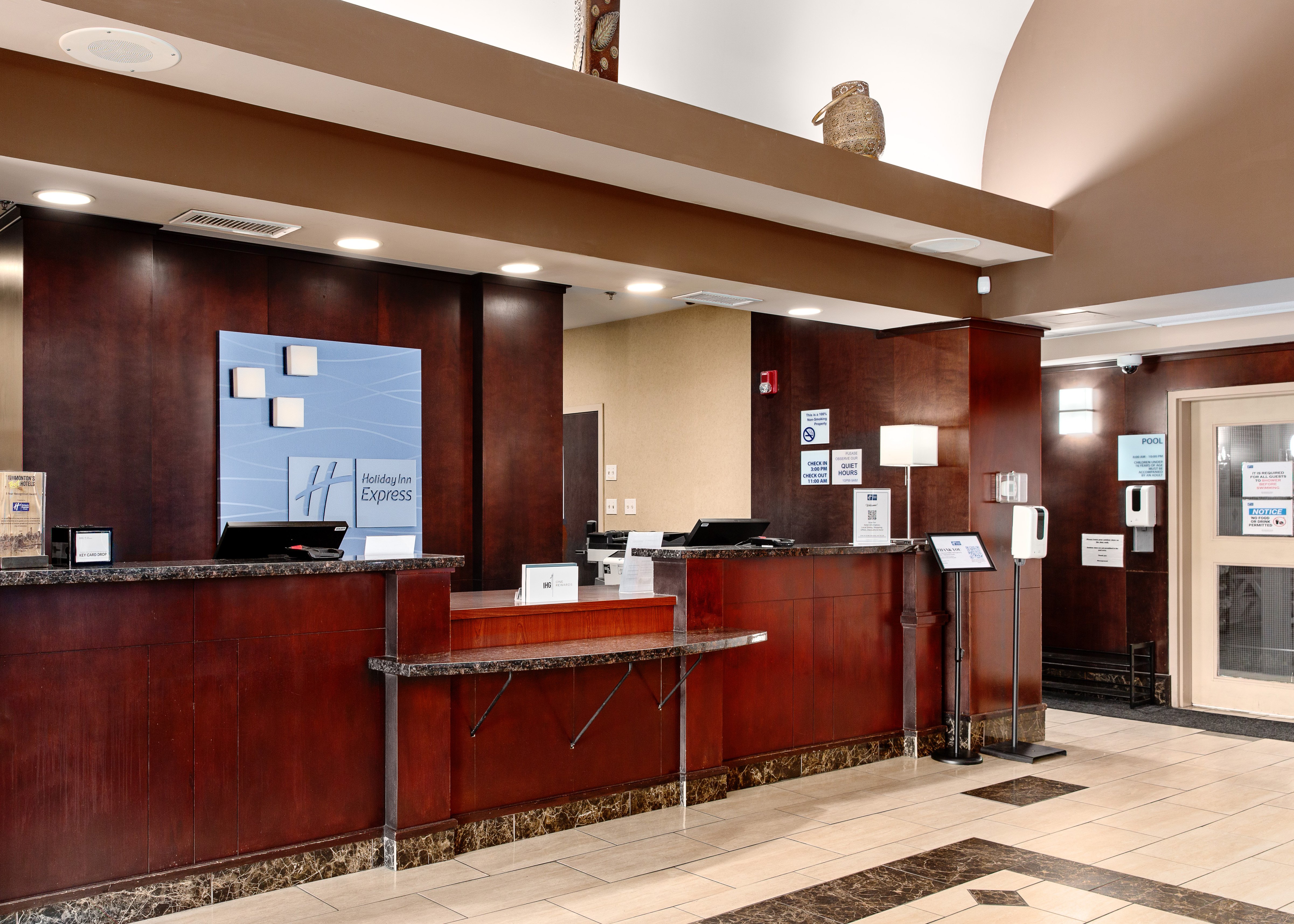 Holiday Inn Express And Suites Edmonton North 7/75