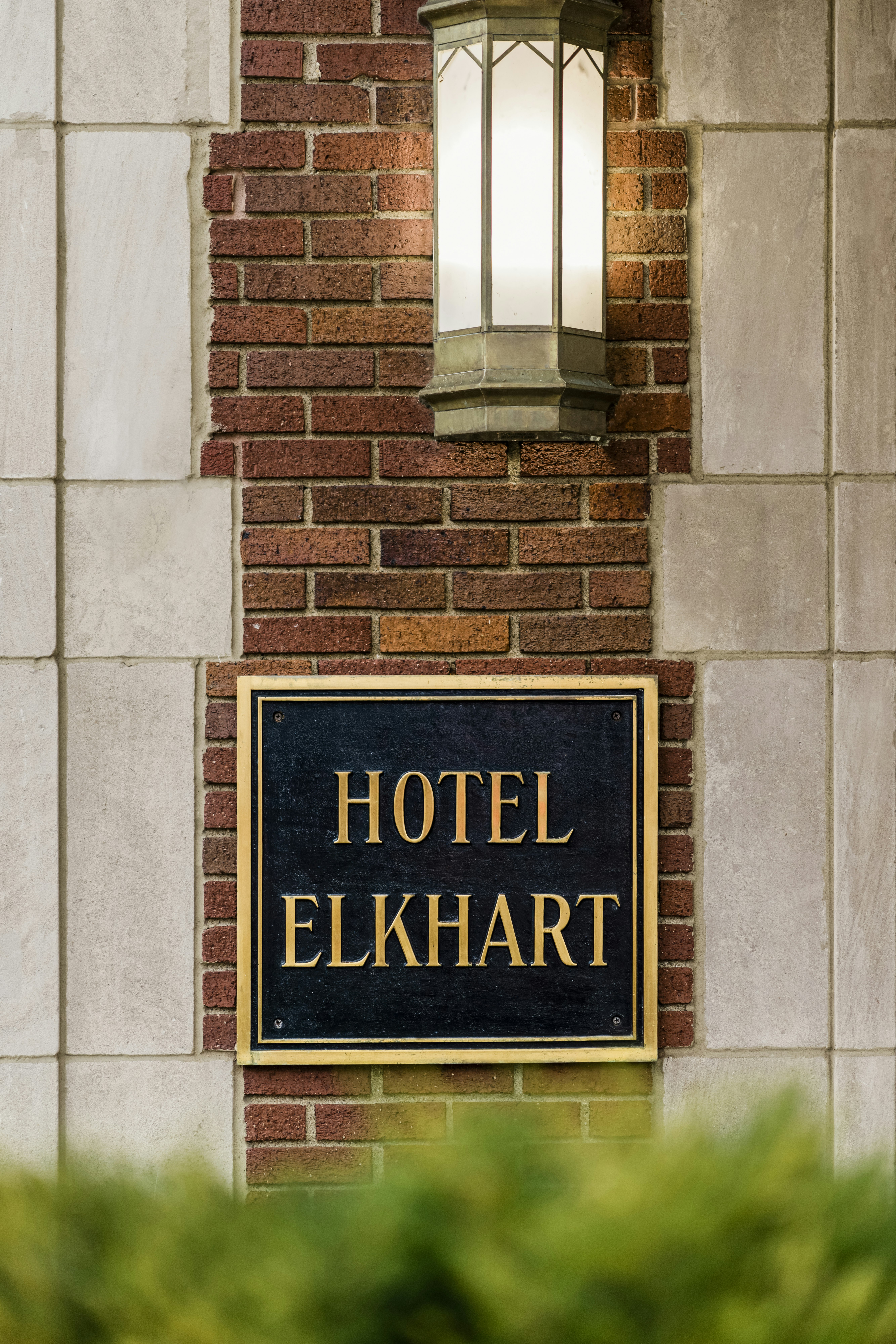 Hotel Elkhart, Tapestry Collection by Hilton 4/32