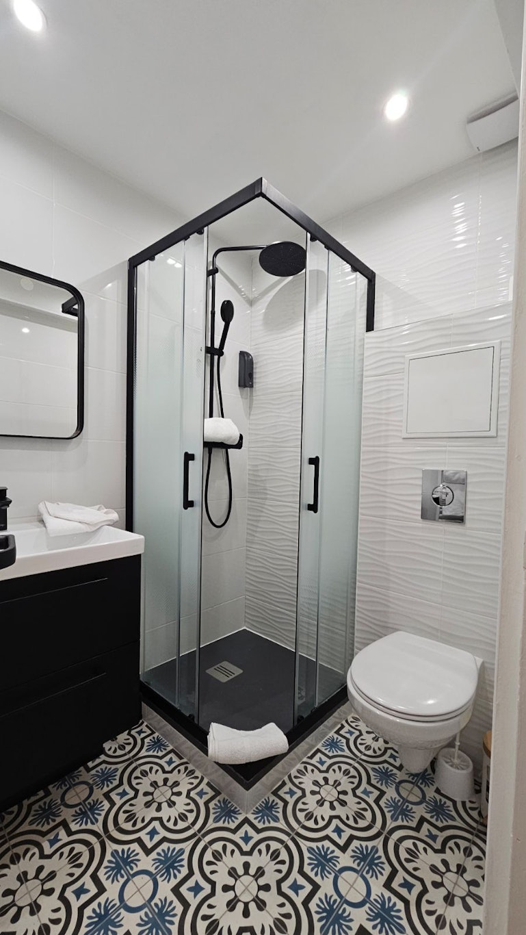 PANAM HOTEL PARIS GAMBETTA (ex Superhotel) 46/50