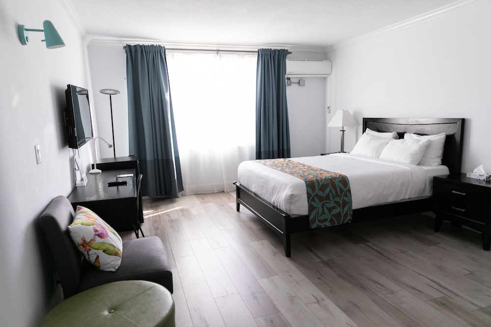 Hometel Suites 23/72