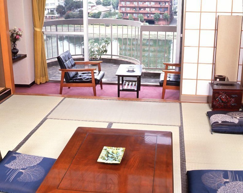 Riverside Hotel Shoei 45/66