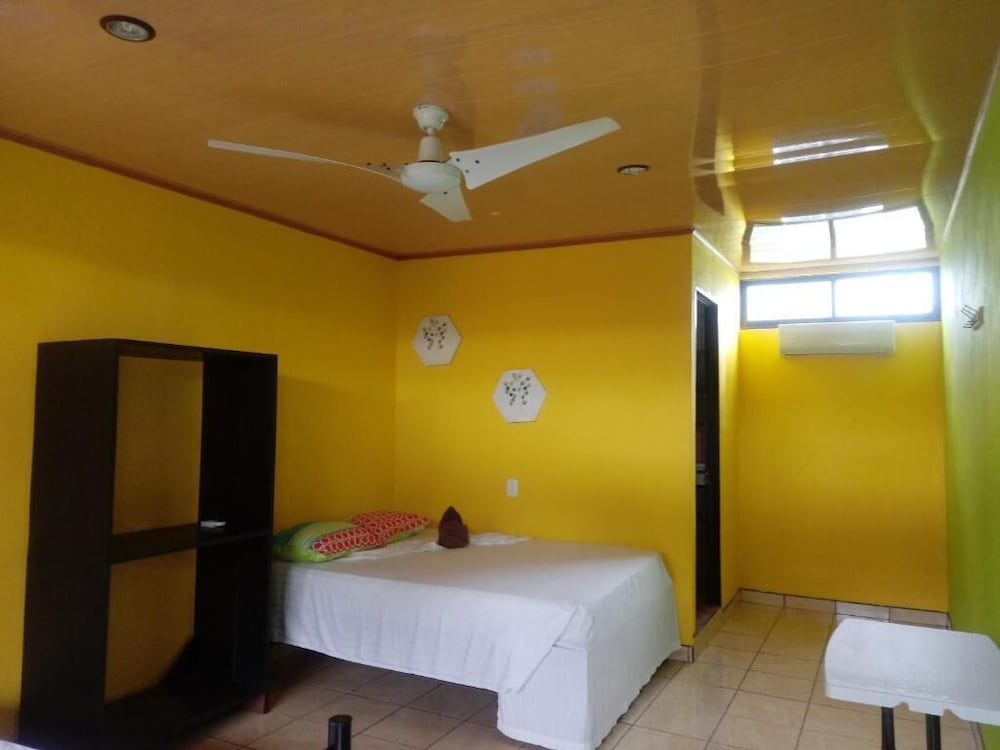 Cabinas El Icaco Tortuguero - Hostel 28/76
