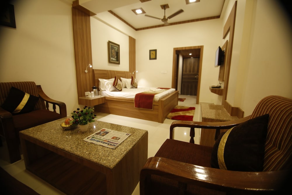 HOTEL SHEETAL REGENCY 26/41