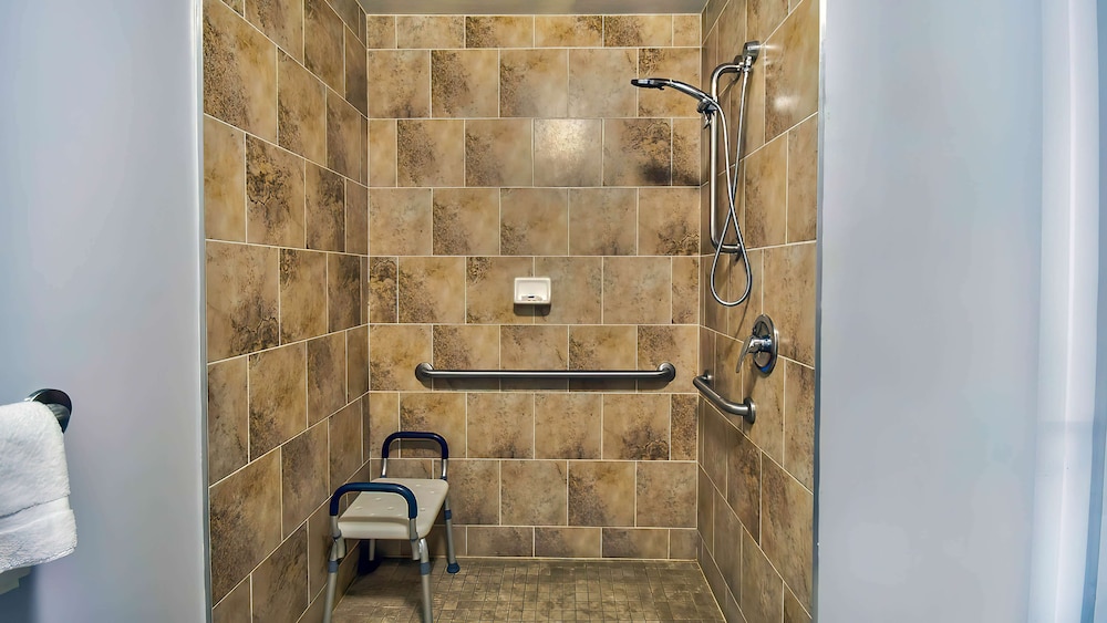 Motel6 Louisville, KY - Airport - Fair Expo 26/26