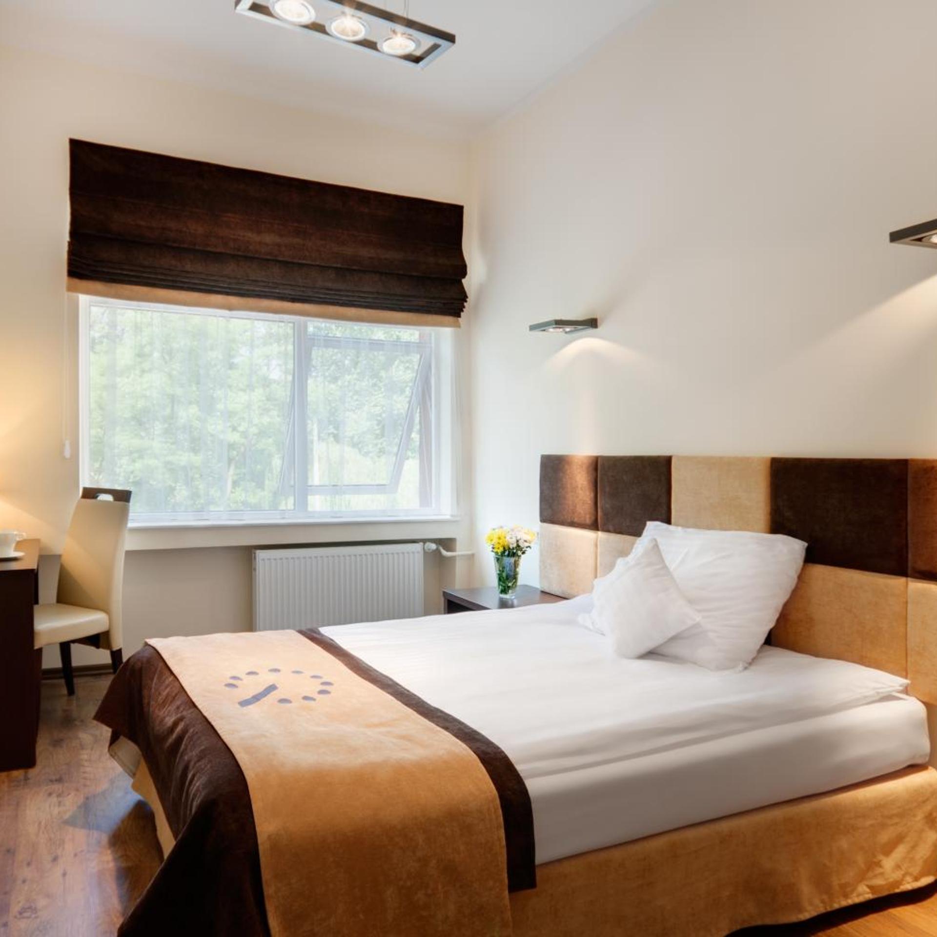 Room, Single