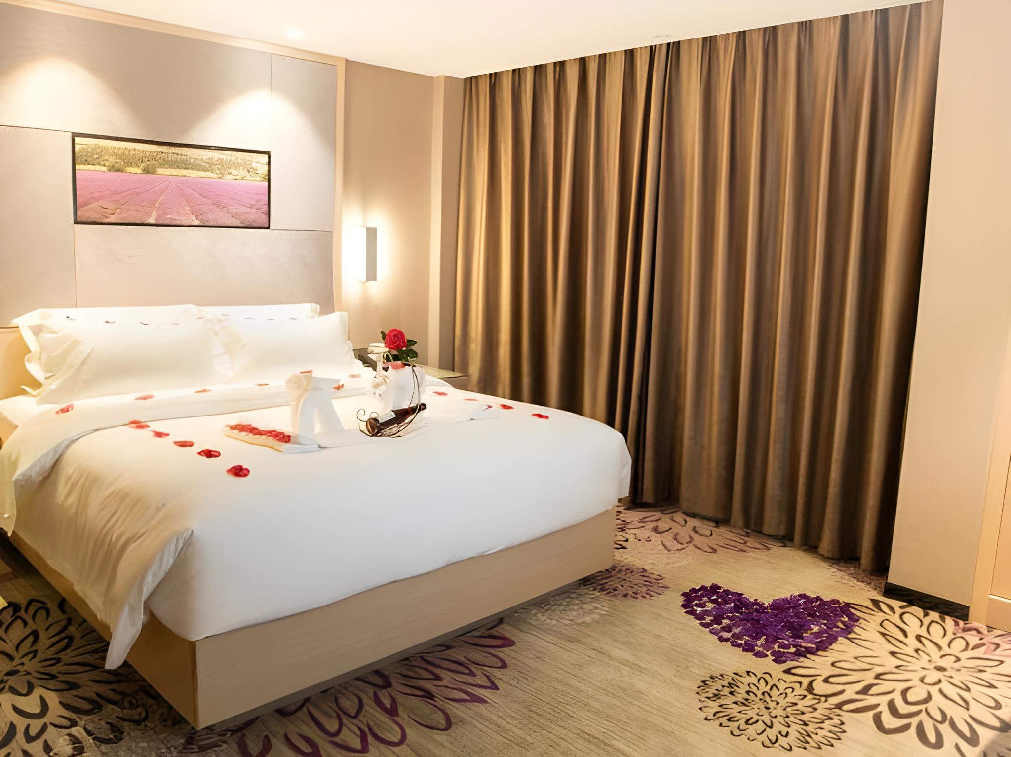 Deluxe, Queen Bed