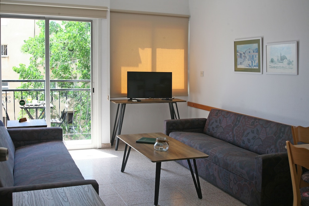 Chrielka Hotelsuites 23/43