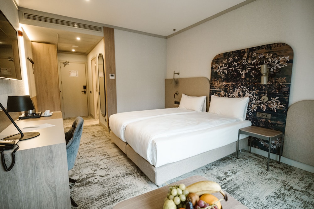 Mercure Sibiu Arsenal 17/50