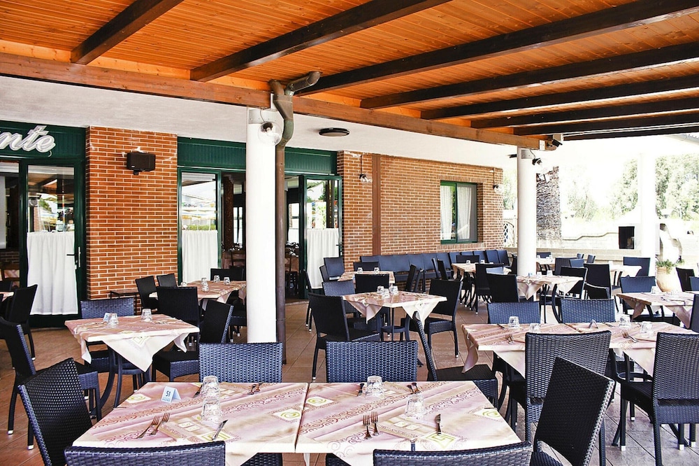 Villaggio Turistico Residence La Cecinella 61/77