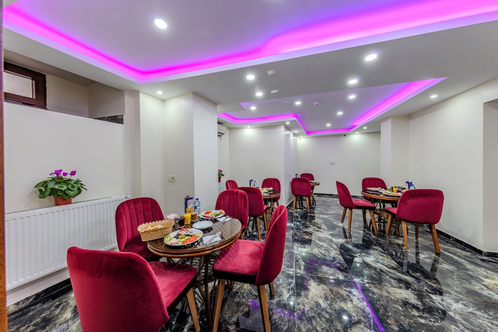 Hotel Silviya 42/50