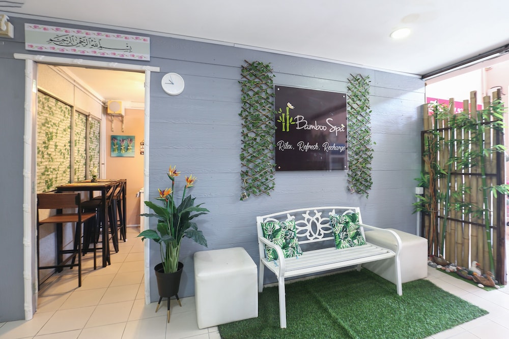 SPOT ON 89796 D'noor Budget Inn 22/27