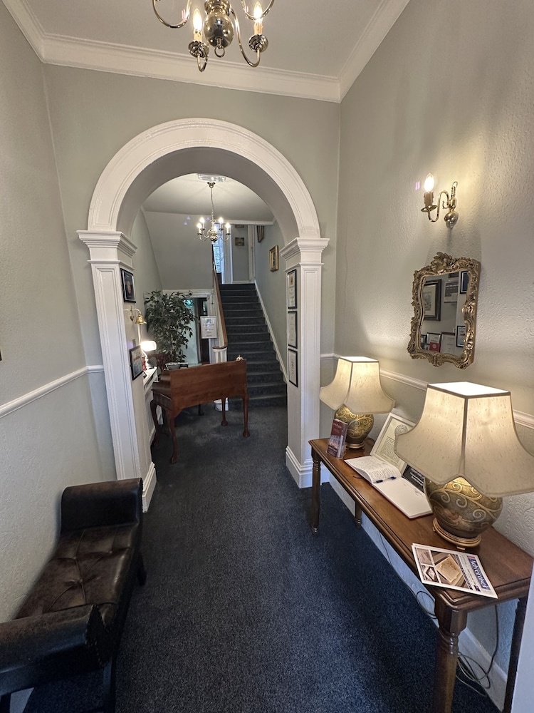 Long Quay House 34/50