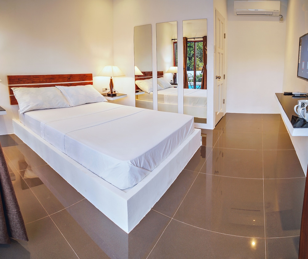 Quest Villa 7/50