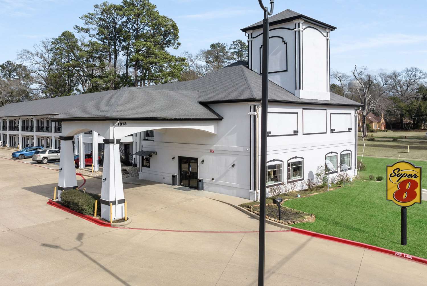 Super 8 by Wyndham Mansfield LA 13/17
