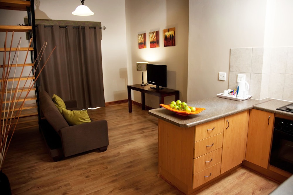 Hotel Tzaneen 45/70