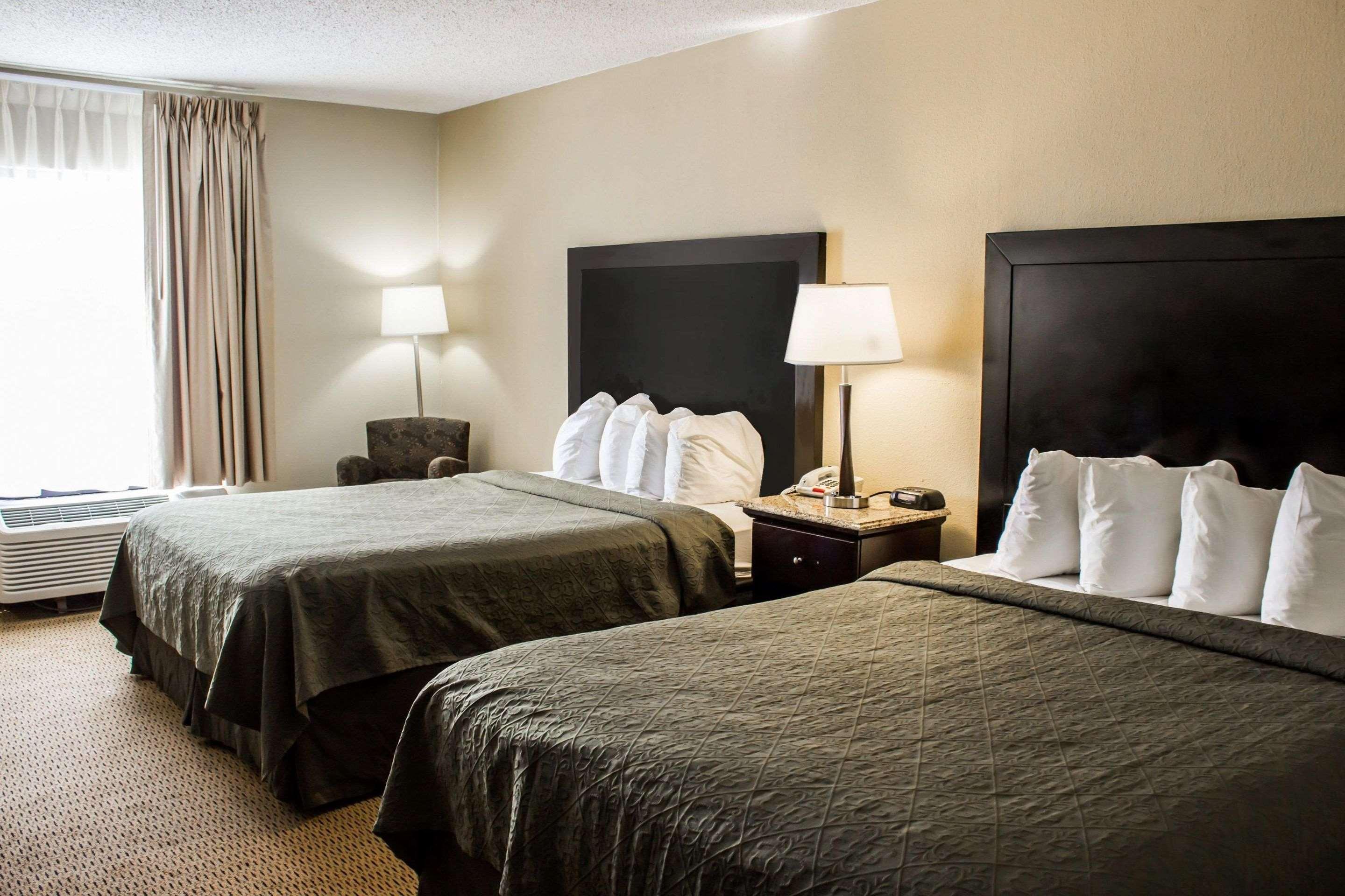غرفة بسريرين كوين لذوي الإعاقة، Quality Inn & Suites Wilson I-95 2/2