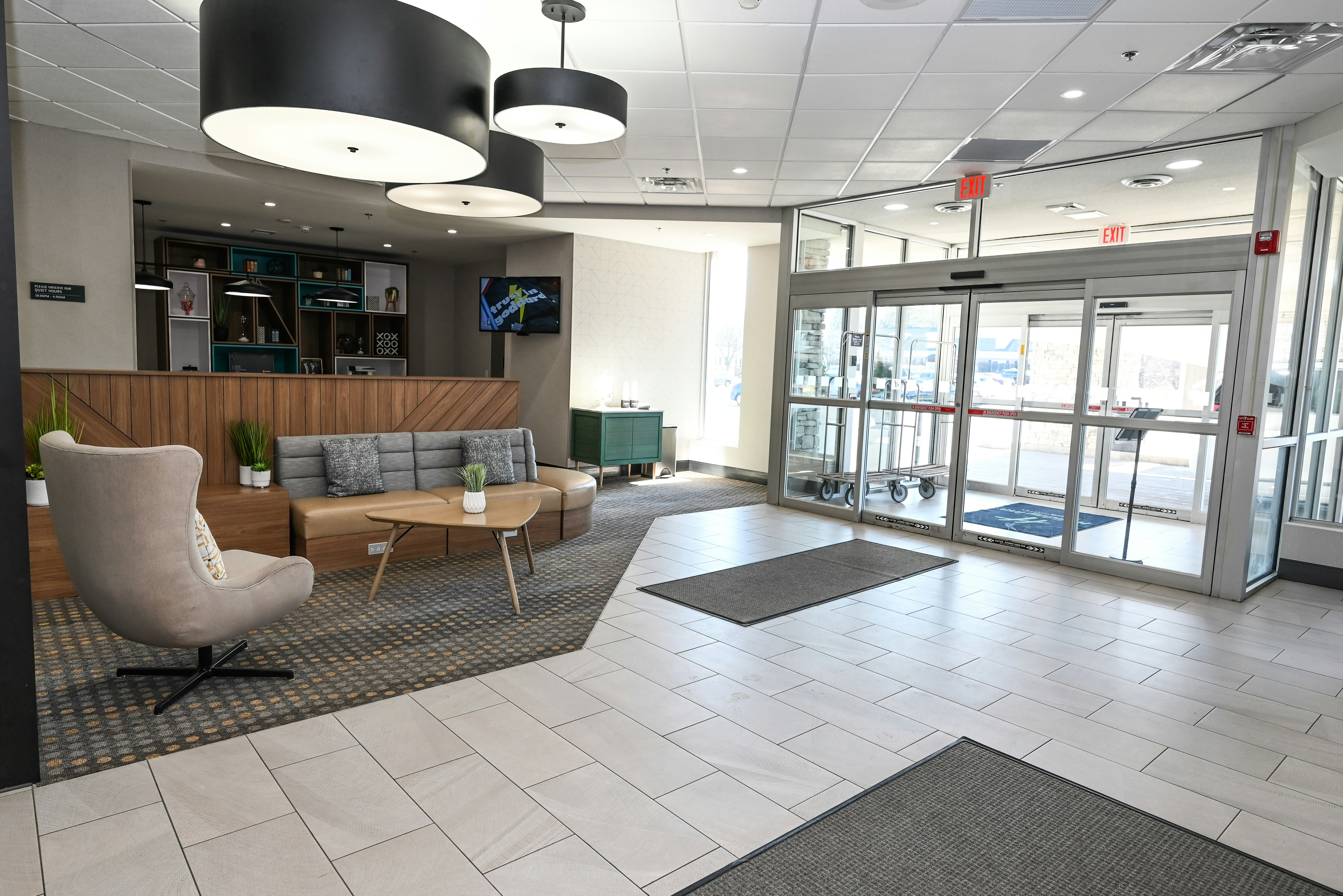 Holiday Inn Cleveland-Mayfield 48/76