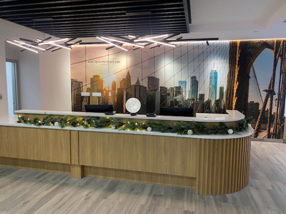 La Quinta Inn & Suites by Wyndham Jamaica NYC/JFK AirTrain 8/41