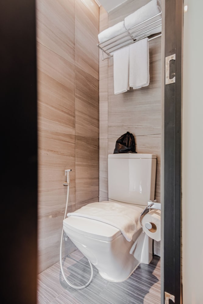 Ocean, Executive, King Bed، Bayphere Hotel Pattaya JC 10/10