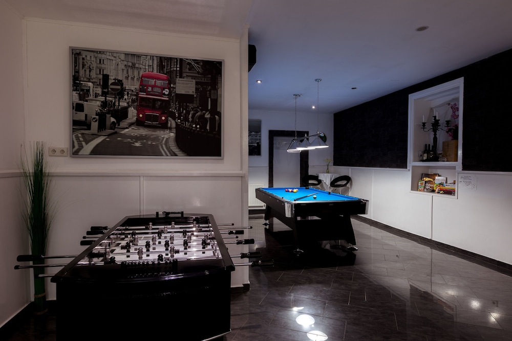 Hotel Ruhen 9/56
