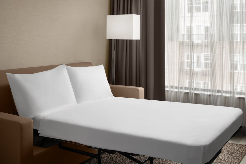 AC Hotel by Marriott Lansing University Area 22/49