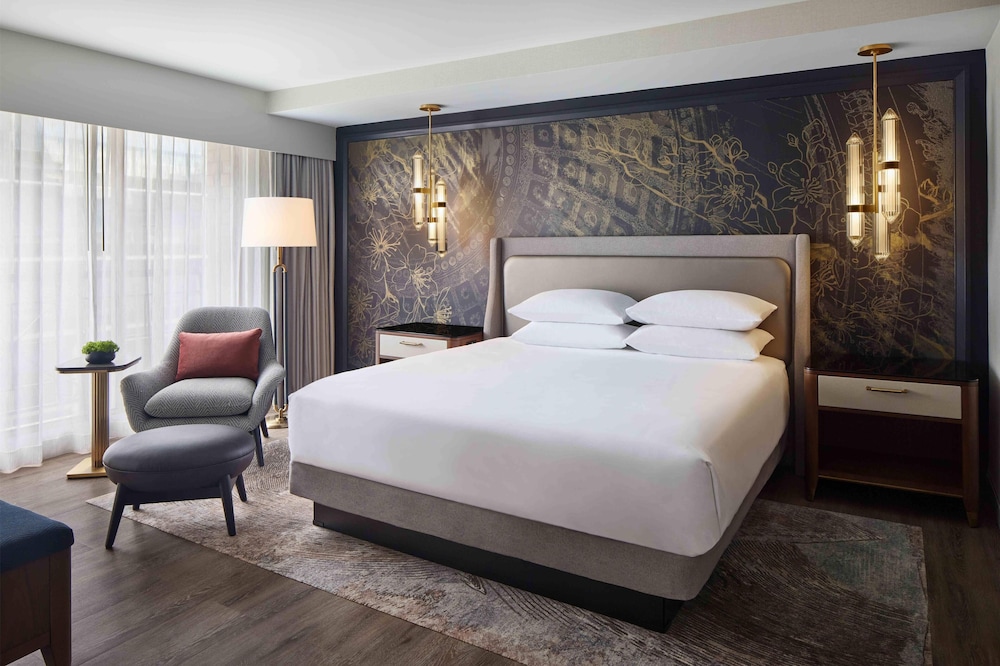 Grand Hyatt Washington 23/75