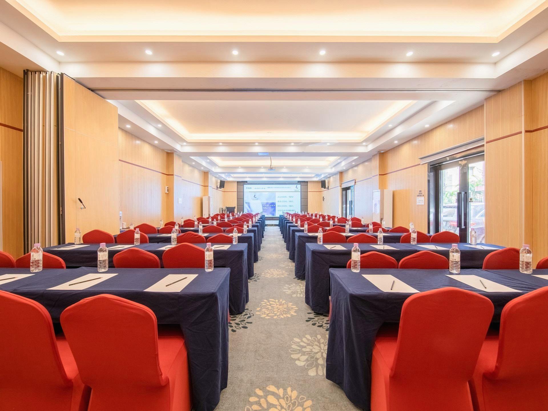 Yushan Holiday Hotel 25/27
