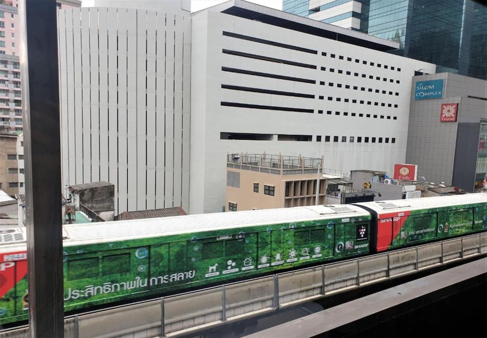 Silom Space Hostel 2/72