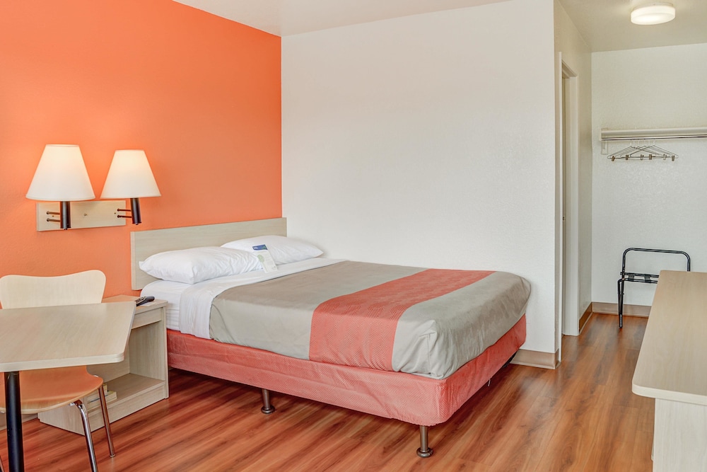 Motel6 Portland, OR - Central 27/47