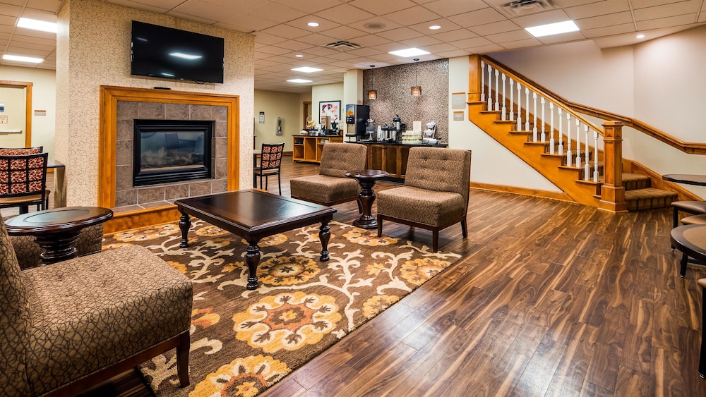Best Western Plus Dutch Haus Inn And Suites 33/48