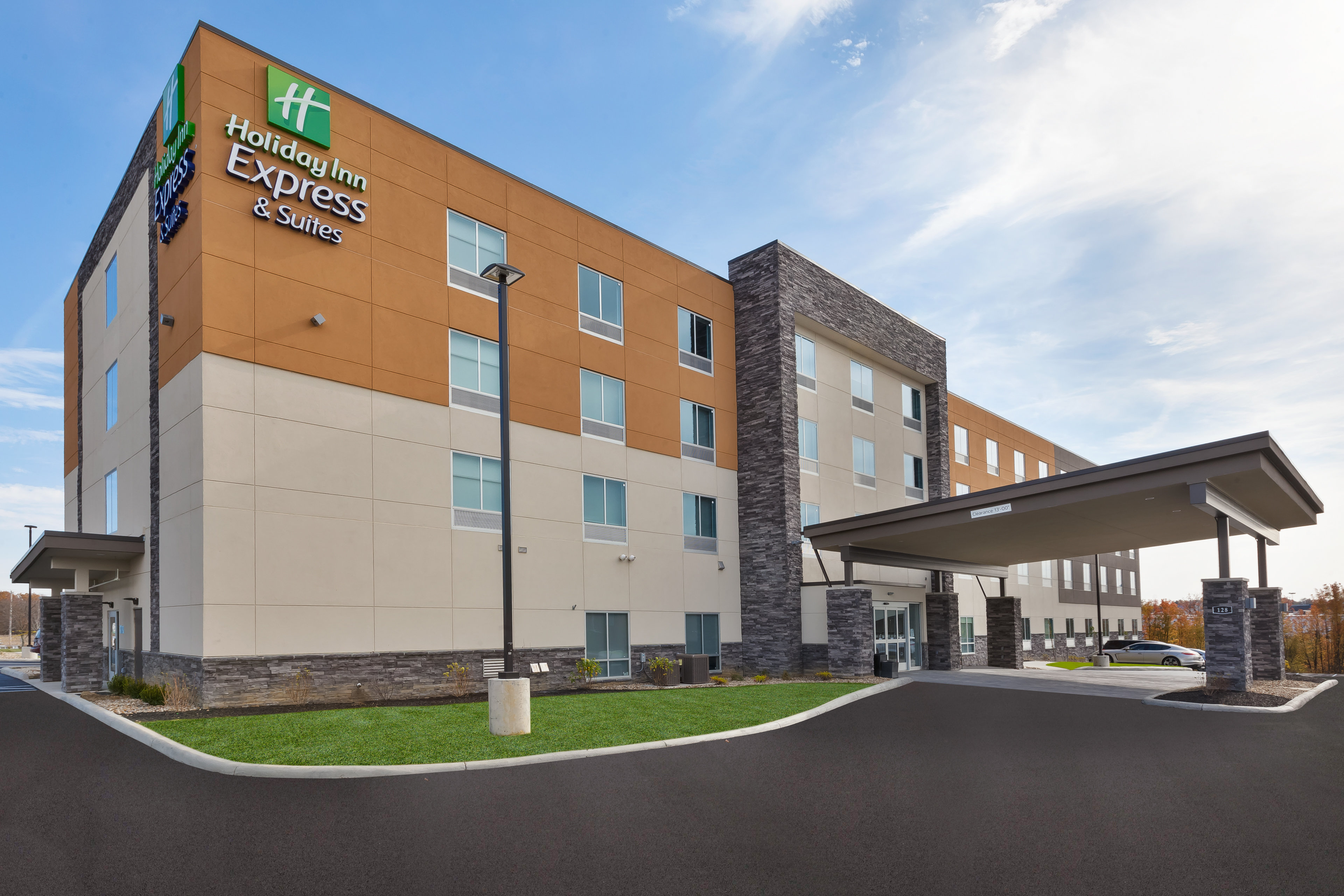 Holiday Inn Express And Suites Wooster 4/47