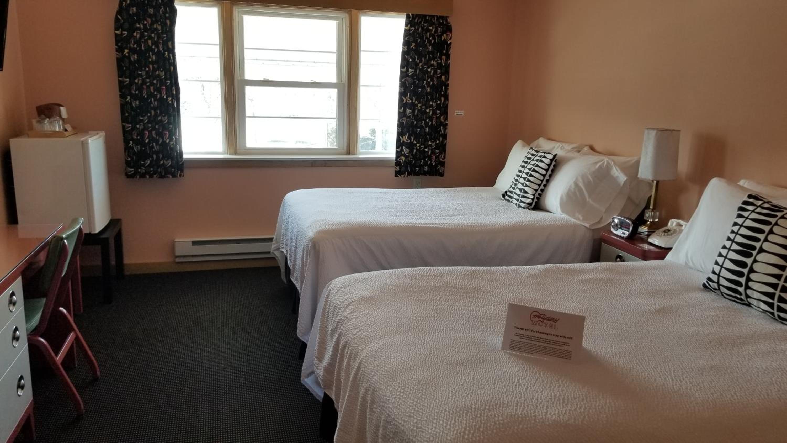 Room, 1 Queen and 1 Double Bed, Holiday Music Motel 2/7