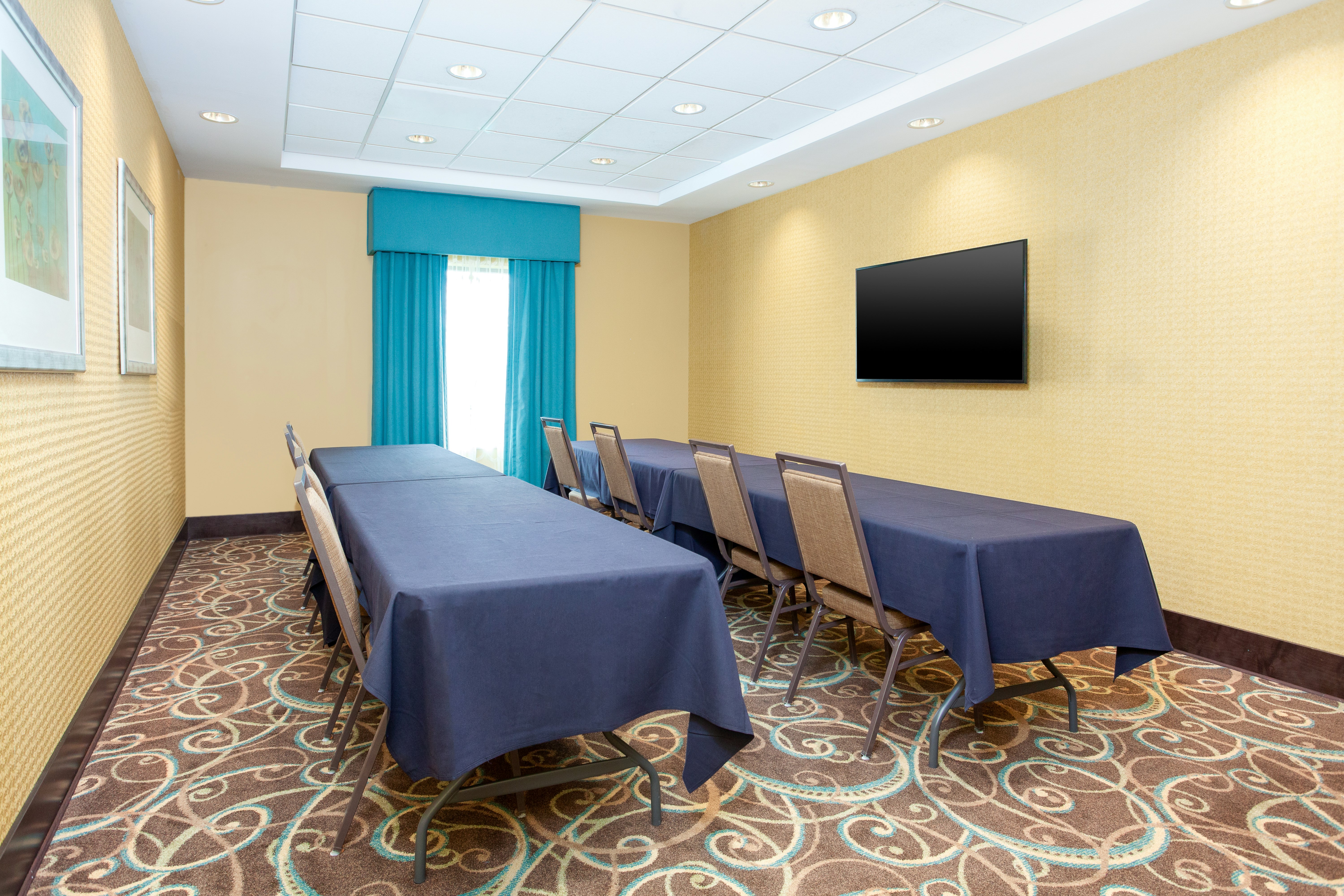 Hampton Inn and Suites Niles Warren OH 65/77
