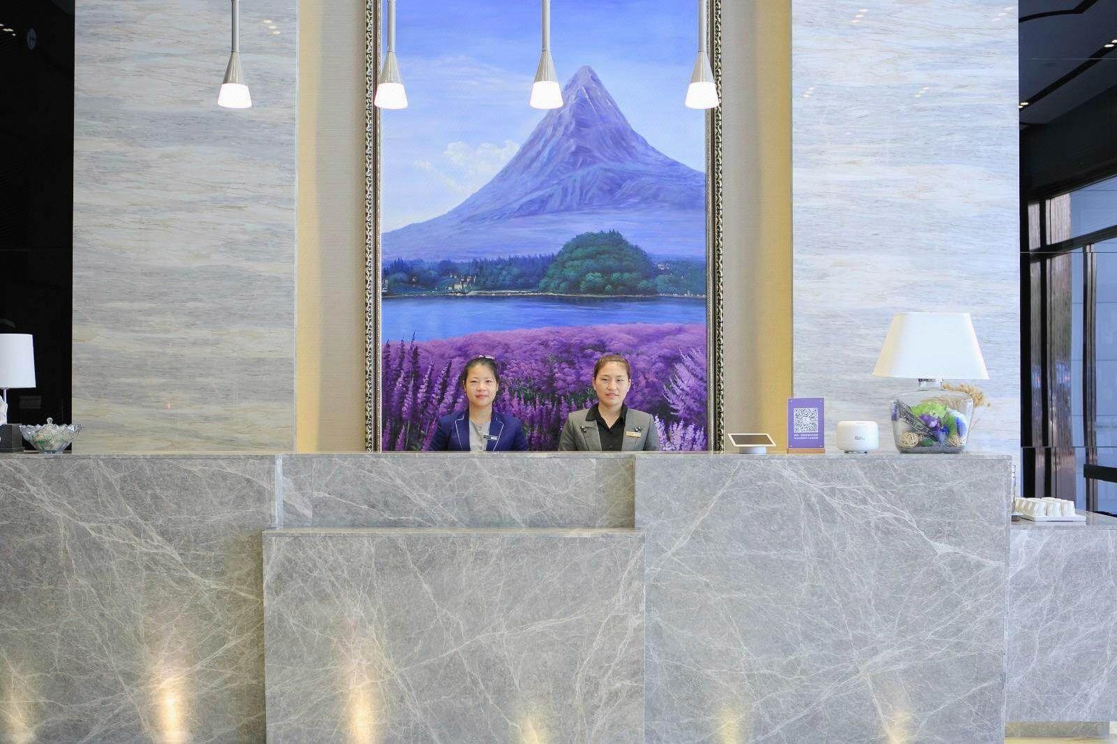 Shenzhen Qianhai Times City Branch of Lavande Hotel 13/88
