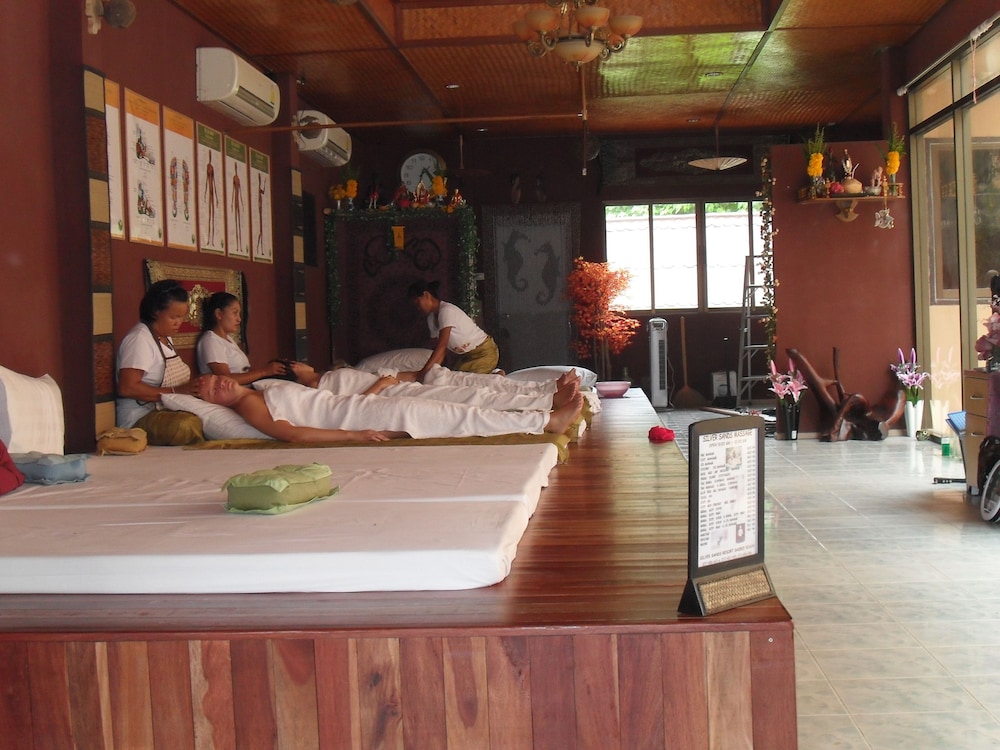 Silver Sands Beach Resort 10/100