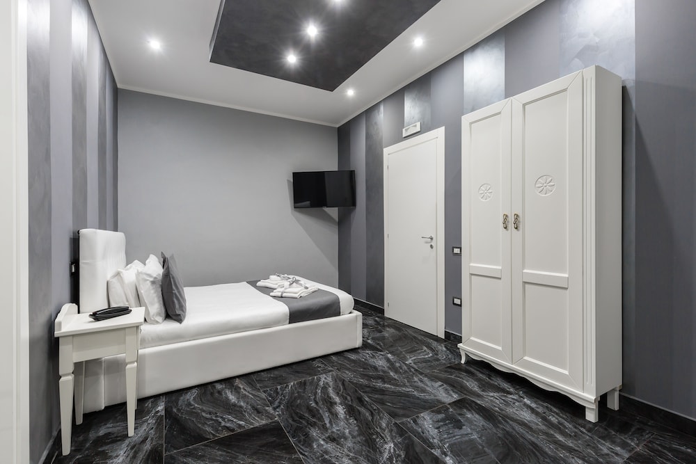 Hotel Bella Napoli Suites 7/67