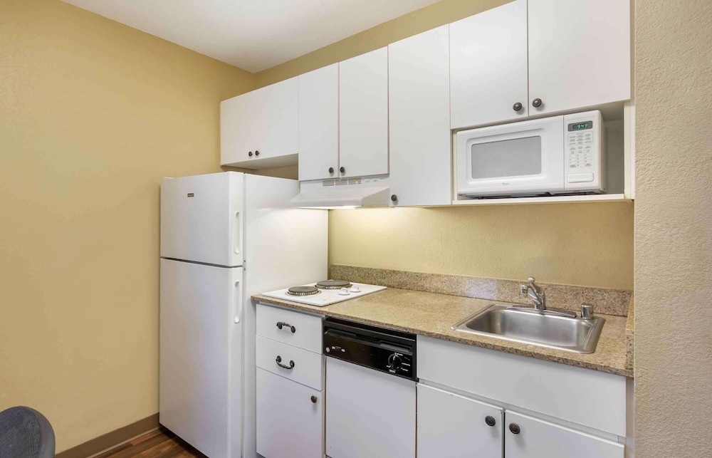 استوديو ديلوكس بسريرين كوين مع أريكة لذوي الإعاقة، Esd Extended Stay Deluxe Lake Buena Vista 7/9