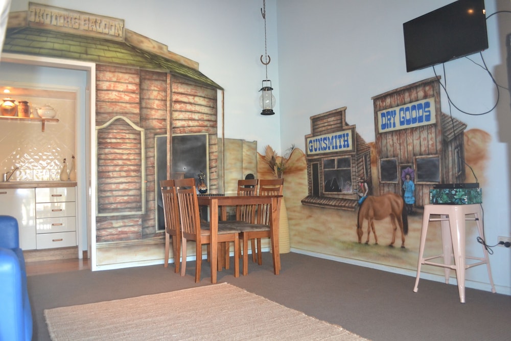 CLANDULLA COTTAGES 30/50