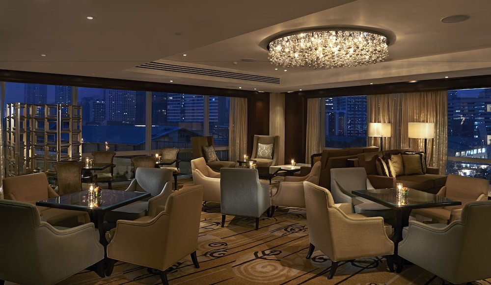 Fairmont Makati 33/50