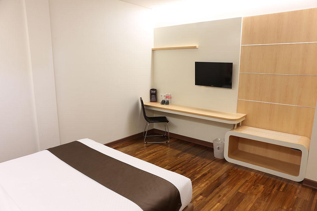 Deluxe, King Bed