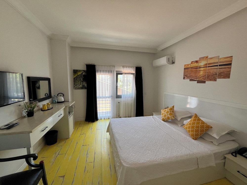 Urla Yelken Hotel- Adult +15 10/49