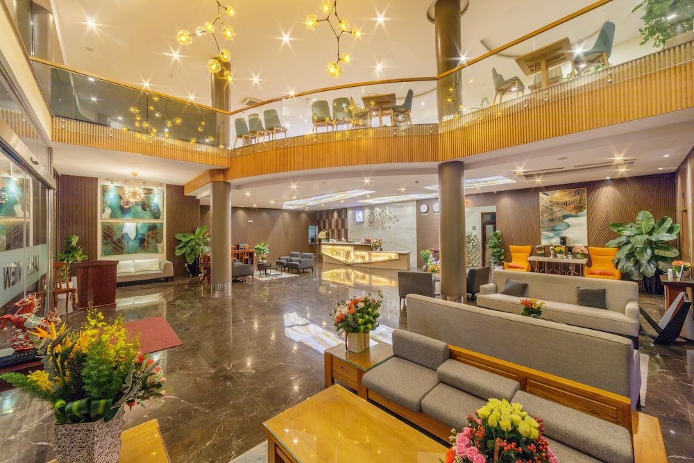 Lake View Hotel 10/69
