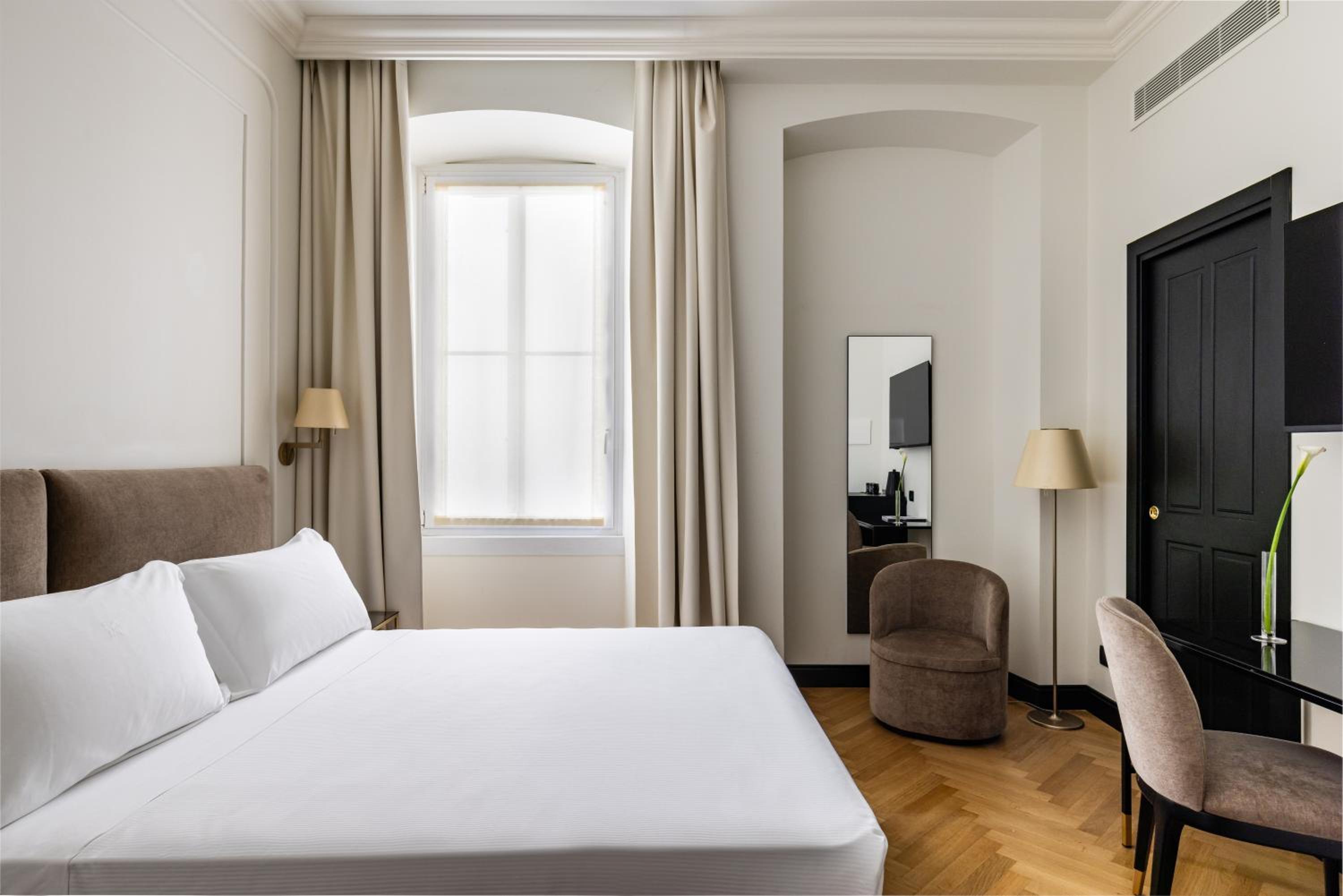 ECONOMY, DOUBLE BED
