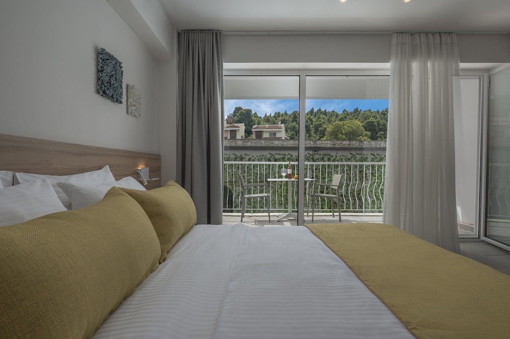 COMFORT, DOUBLE BED