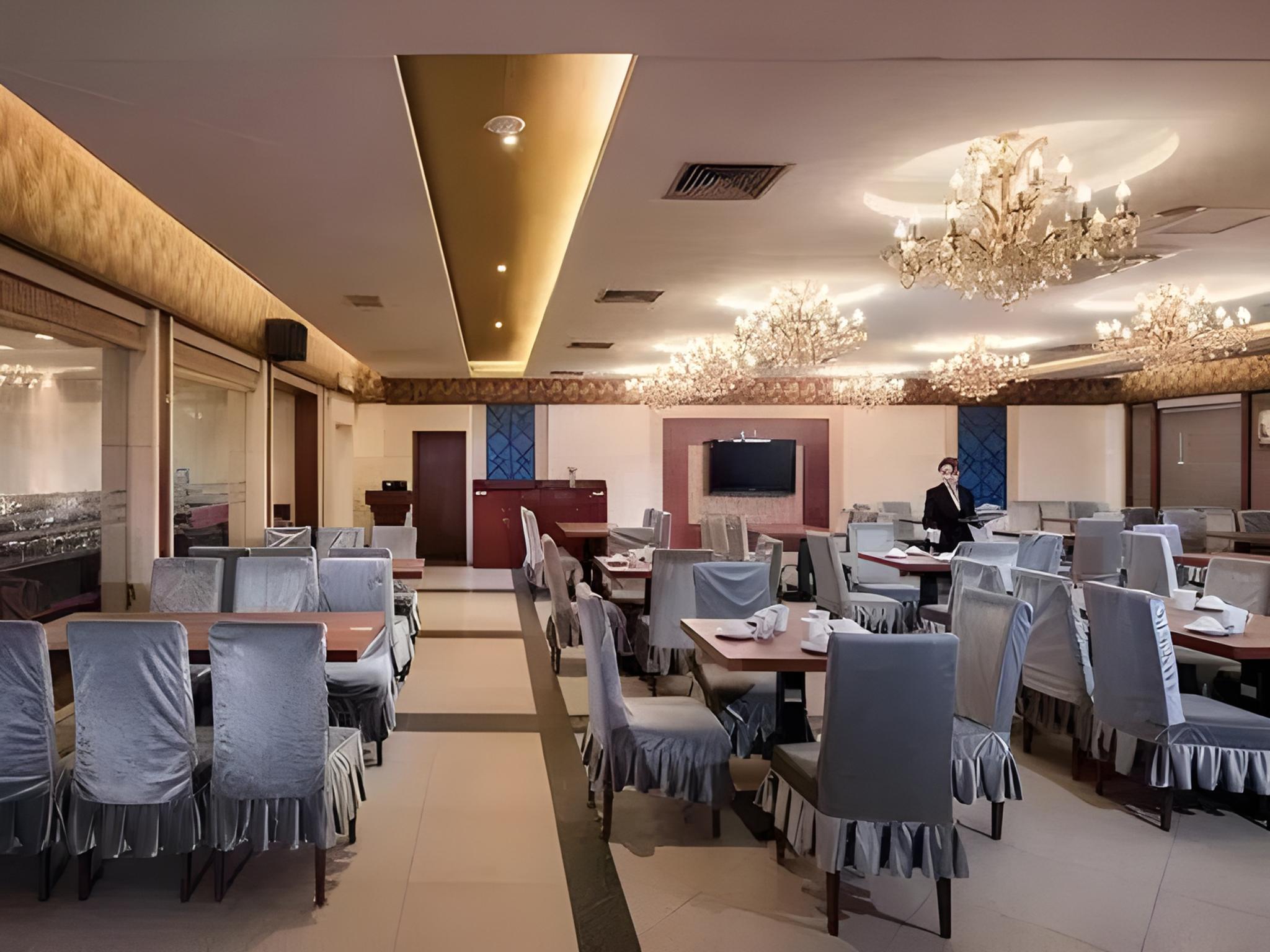 Vienna International Hotel (Foshan Shiwan Hotel) 27/34