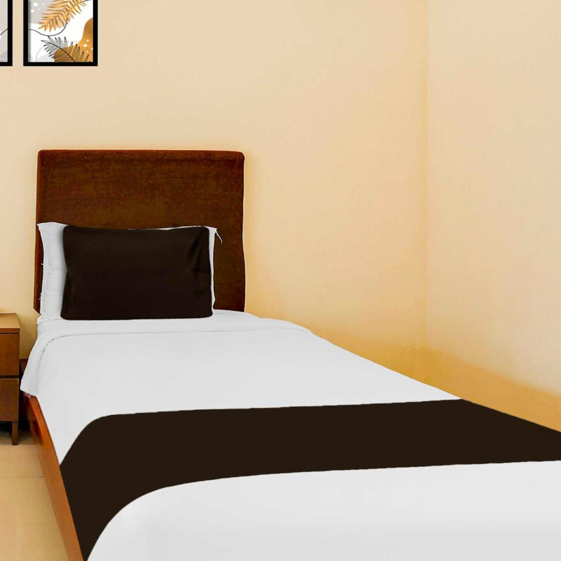 Sri Maharaja Inn 25/50
